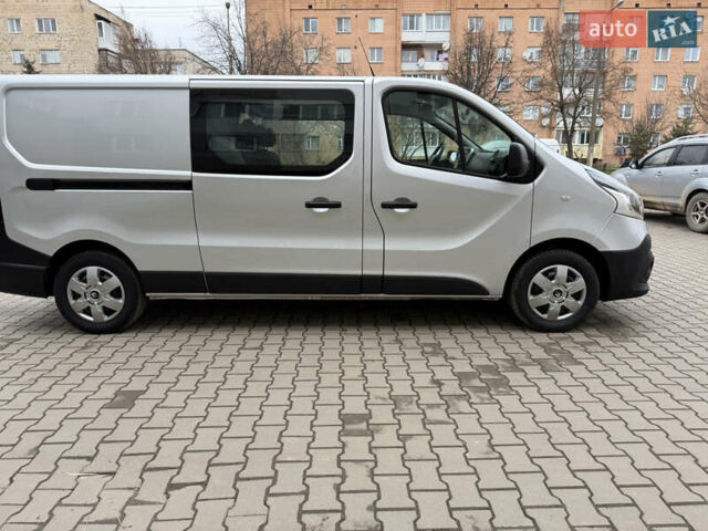 Серый Рено Трафик, объемом двигателя 1.6 л и пробегом 197 тыс. км за 16500 $, фото 3 на Automoto.ua