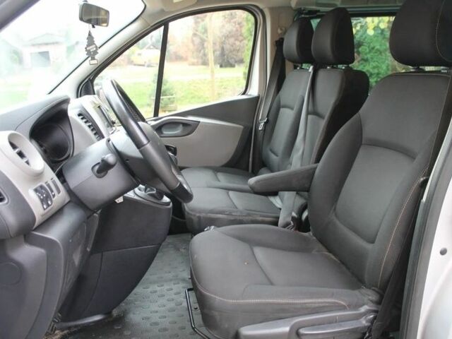 Серый Рено Трафик, объемом двигателя 1.6 л и пробегом 126 тыс. км за 10500 $, фото 8 на Automoto.ua