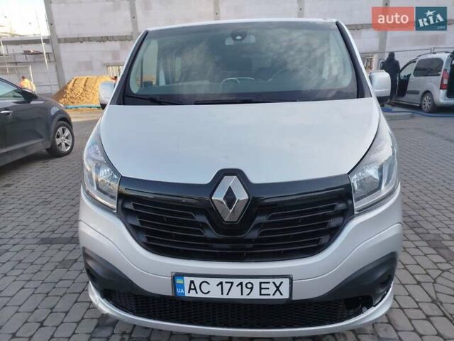Серый Рено Трафик, объемом двигателя 1.6 л и пробегом 206 тыс. км за 13500 $, фото 5 на Automoto.ua