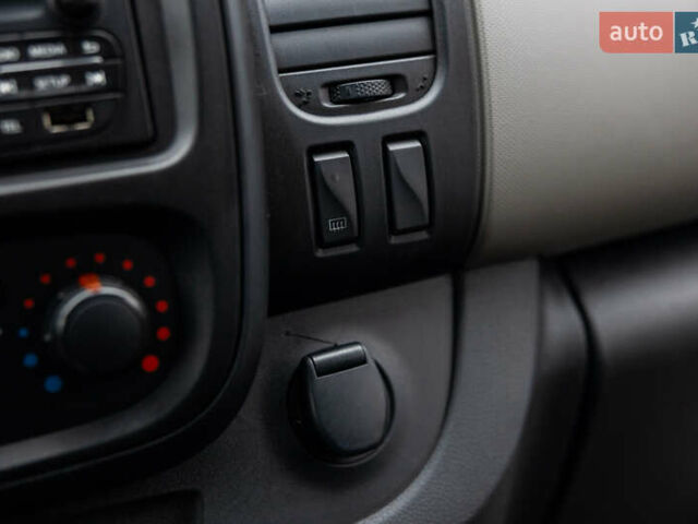 Серый Рено Трафик, объемом двигателя 1.6 л и пробегом 237 тыс. км за 16800 $, фото 36 на Automoto.ua