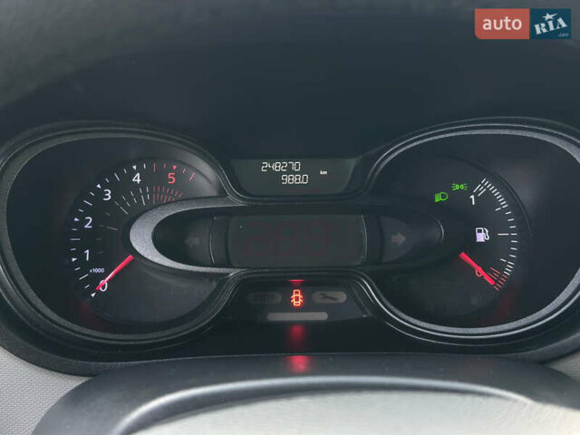 Серый Рено Трафик, объемом двигателя 1.6 л и пробегом 248 тыс. км за 20000 $, фото 16 на Automoto.ua