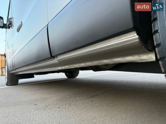 Серый Рено Трафик, объемом двигателя 1.6 л и пробегом 245 тыс. км за 18200 $, фото 13 на Automoto.ua