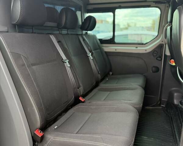 Серый Рено Трафик, объемом двигателя 1.6 л и пробегом 280 тыс. км за 16500 $, фото 14 на Automoto.ua