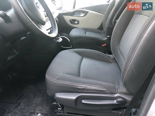 Серый Рено Трафик, объемом двигателя 1.6 л и пробегом 192 тыс. км за 15950 $, фото 9 на Automoto.ua