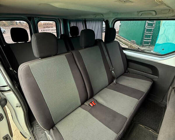 Серый Рено Трафик, объемом двигателя 1.6 л и пробегом 260 тыс. км за 18900 $, фото 13 на Automoto.ua