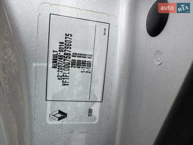 Серый Рено Трафик, объемом двигателя 1.6 л и пробегом 194 тыс. км за 17500 $, фото 9 на Automoto.ua