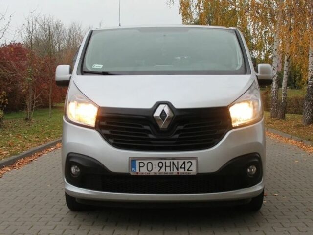 Серый Рено Трафик, объемом двигателя 1.6 л и пробегом 126 тыс. км за 10500 $, фото 1 на Automoto.ua