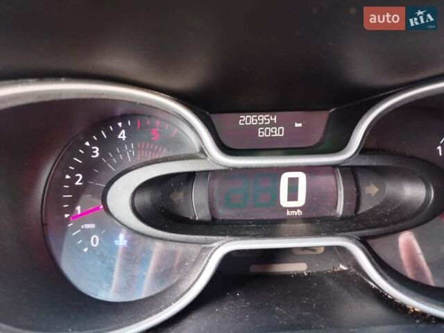 Серый Рено Трафик, объемом двигателя 1.6 л и пробегом 206 тыс. км за 13500 $, фото 15 на Automoto.ua