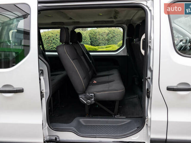 Серый Рено Трафик, объемом двигателя 1.6 л и пробегом 237 тыс. км за 16800 $, фото 46 на Automoto.ua