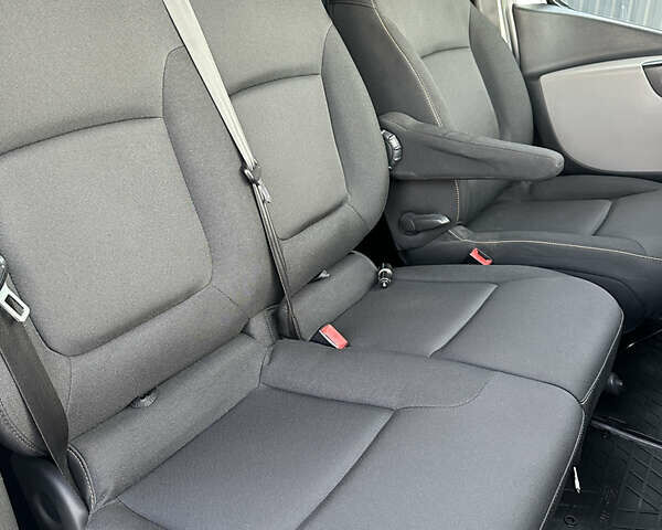 Сірий Рено Трафік, об'ємом двигуна 1.6 л та пробігом 248 тис. км за 17000 $, фото 18 на Automoto.ua