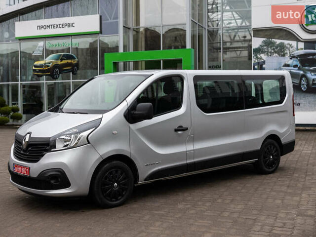 Серый Рено Трафик, объемом двигателя 1.6 л и пробегом 237 тыс. км за 16800 $, фото 2 на Automoto.ua