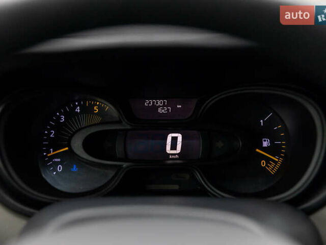 Серый Рено Трафик, объемом двигателя 1.6 л и пробегом 237 тыс. км за 16800 $, фото 25 на Automoto.ua