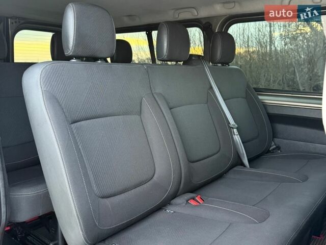 Серый Рено Трафик, объемом двигателя 1.6 л и пробегом 245 тыс. км за 18200 $, фото 47 на Automoto.ua