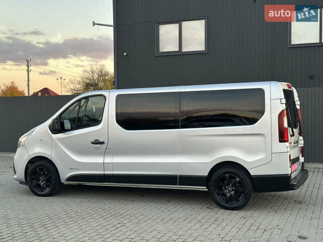 Сірий Рено Трафік, об'ємом двигуна 1.6 л та пробігом 248 тис. км за 17000 $, фото 5 на Automoto.ua