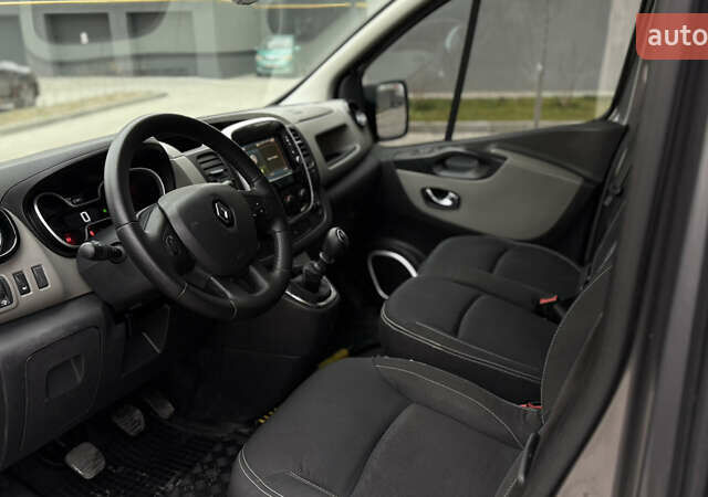 Серый Рено Трафик, объемом двигателя 1.6 л и пробегом 231 тыс. км за 16950 $, фото 17 на Automoto.ua