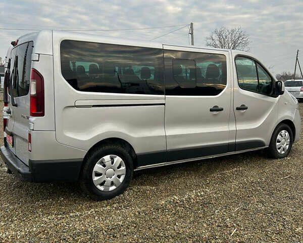 Серый Рено Трафик, объемом двигателя 1.6 л и пробегом 198 тыс. км за 15500 $, фото 4 на Automoto.ua