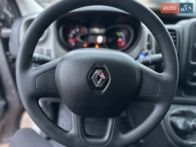 Серый Рено Трафик, объемом двигателя 1.6 л и пробегом 195 тыс. км за 17500 $, фото 15 на Automoto.ua