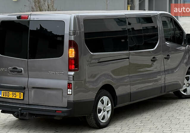 Серый Рено Трафик, объемом двигателя 1.6 л и пробегом 231 тыс. км за 16950 $, фото 10 на Automoto.ua