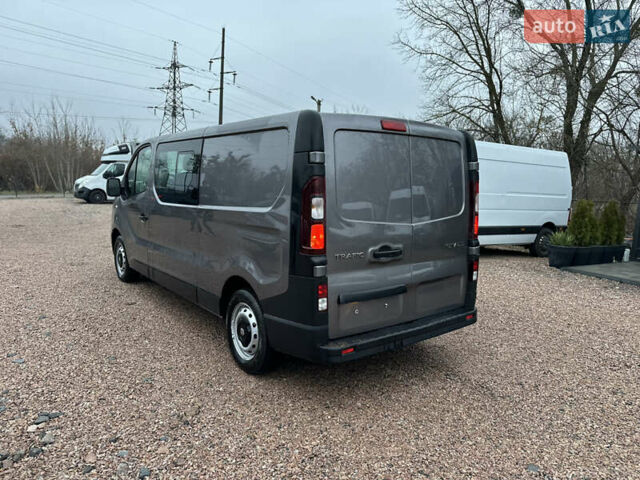 Серый Рено Трафик, объемом двигателя 1.6 л и пробегом 195 тыс. км за 17500 $, фото 7 на Automoto.ua