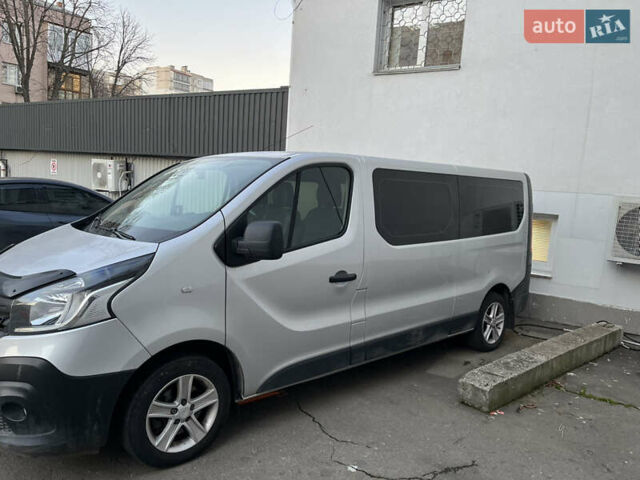 Сірий Рено Трафік, об'ємом двигуна 1.6 л та пробігом 68 тис. км за 25600 $, фото 1 на Automoto.ua