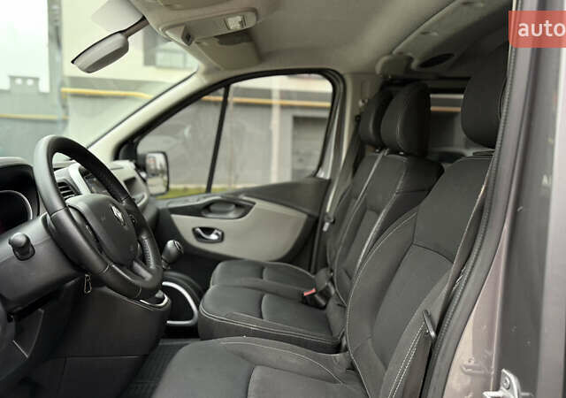 Серый Рено Трафик, объемом двигателя 1.6 л и пробегом 231 тыс. км за 16950 $, фото 24 на Automoto.ua