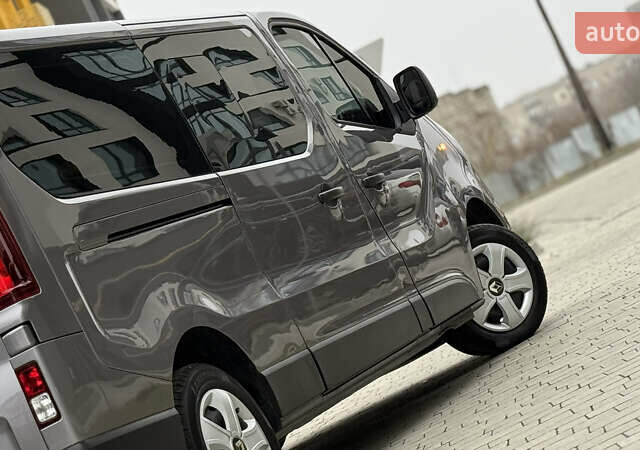 Серый Рено Трафик, объемом двигателя 1.6 л и пробегом 231 тыс. км за 16950 $, фото 13 на Automoto.ua