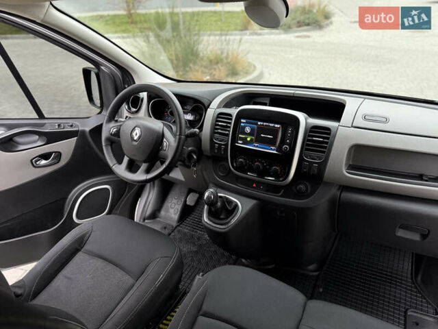 Серый Рено Трафик, объемом двигателя 1.6 л и пробегом 231 тыс. км за 16950 $, фото 28 на Automoto.ua