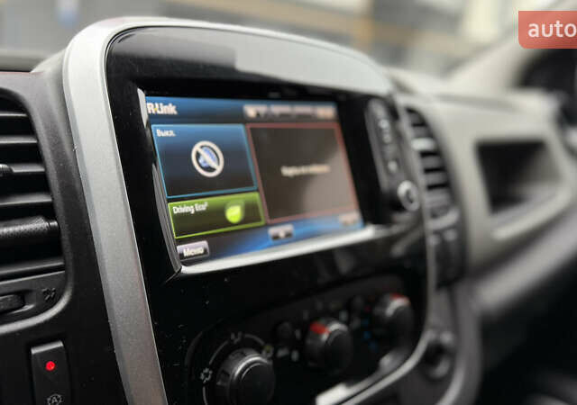 Серый Рено Трафик, объемом двигателя 1.6 л и пробегом 231 тыс. км за 16950 $, фото 31 на Automoto.ua