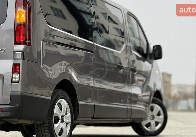 Серый Рено Трафик, объемом двигателя 1.6 л и пробегом 231 тыс. км за 16950 $, фото 14 на Automoto.ua