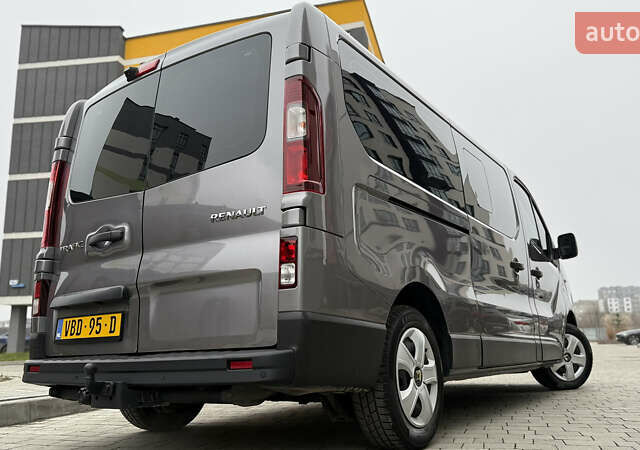 Серый Рено Трафик, объемом двигателя 1.6 л и пробегом 231 тыс. км за 16950 $, фото 12 на Automoto.ua