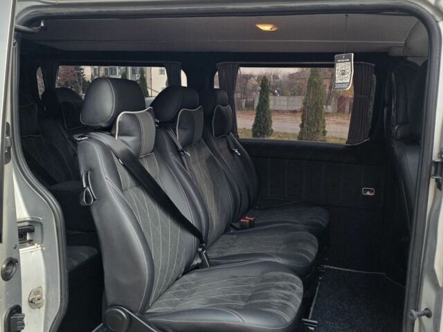 Серый Рено Трафик, объемом двигателя 1.6 л и пробегом 225 тыс. км за 24372 $, фото 2 на Automoto.ua