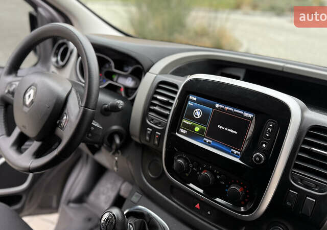 Серый Рено Трафик, объемом двигателя 1.6 л и пробегом 231 тыс. км за 16950 $, фото 27 на Automoto.ua