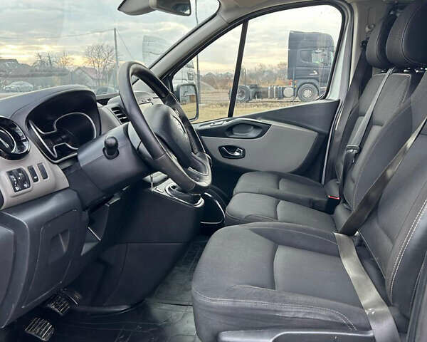 Серый Рено Трафик, объемом двигателя 1.6 л и пробегом 198 тыс. км за 15500 $, фото 8 на Automoto.ua