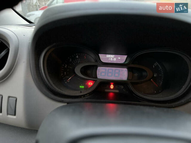 Сірий Рено Трафік, об'ємом двигуна 1.6 л та пробігом 68 тис. км за 25600 $, фото 4 на Automoto.ua