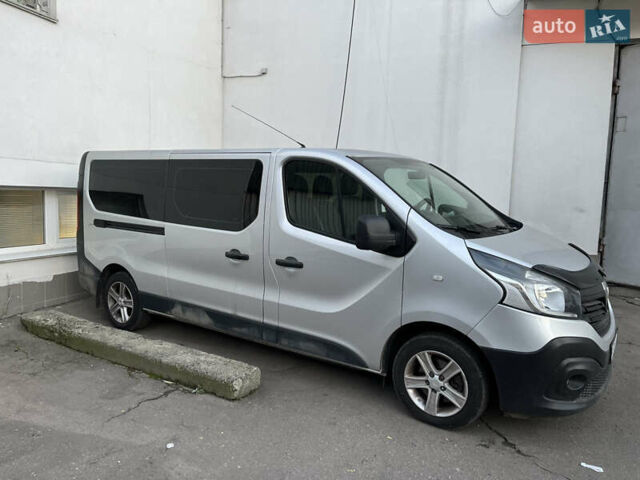 Сірий Рено Трафік, об'ємом двигуна 1.6 л та пробігом 68 тис. км за 25600 $, фото 2 на Automoto.ua