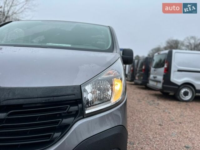 Серый Рено Трафик, объемом двигателя 1.6 л и пробегом 195 тыс. км за 17000 $, фото 3 на Automoto.ua