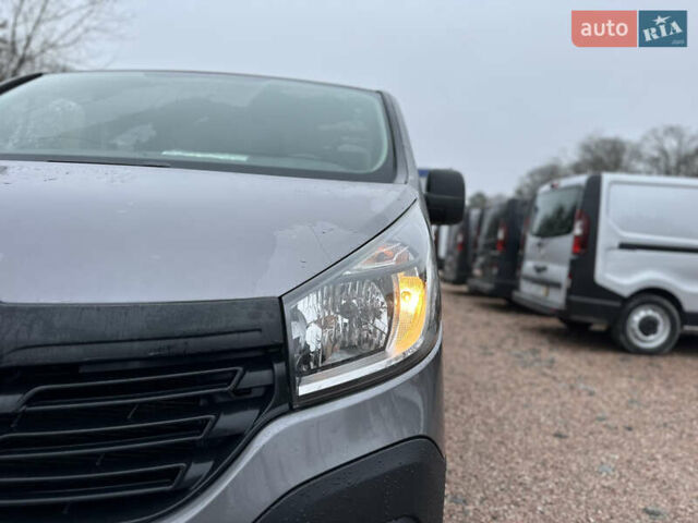 Серый Рено Трафик, объемом двигателя 1.6 л и пробегом 195 тыс. км за 17250 $, фото 3 на Automoto.ua