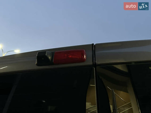 Серый Рено Трафик, объемом двигателя 2 л и пробегом 157 тыс. км за 27300 $, фото 24 на Automoto.ua