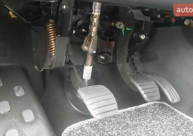 Сірий Рено Трафік, об'ємом двигуна 1.6 л та пробігом 237 тис. км за 19300 $, фото 22 на Automoto.ua