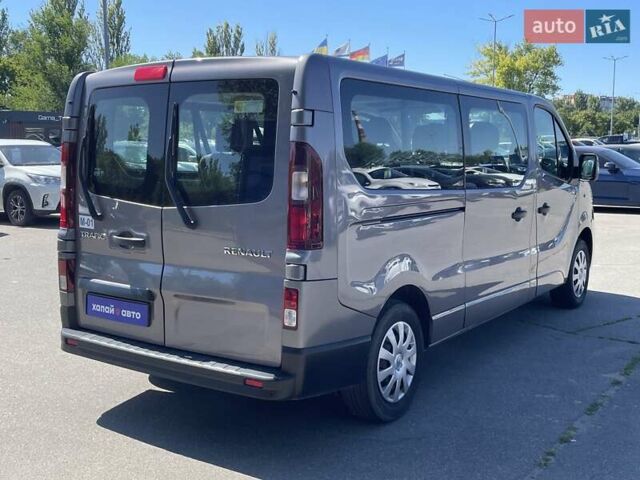 Серый Рено Трафик, объемом двигателя 1.6 л и пробегом 167 тыс. км за 23500 $, фото 6 на Automoto.ua