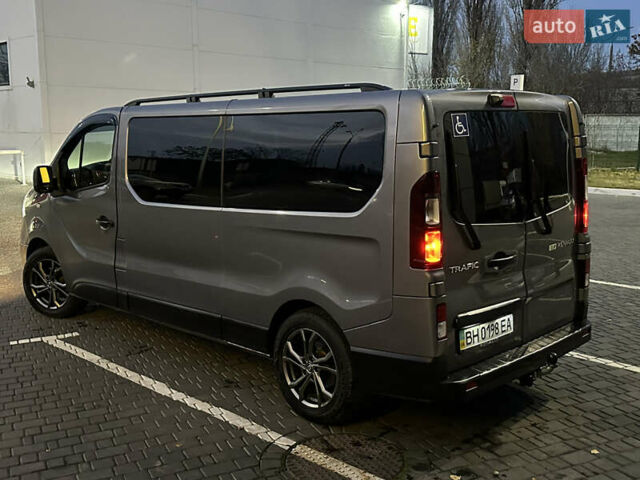 Серый Рено Трафик, объемом двигателя 2 л и пробегом 157 тыс. км за 27300 $, фото 11 на Automoto.ua