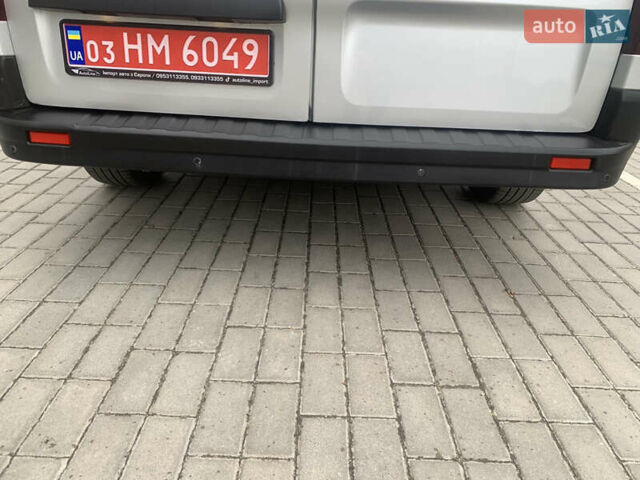 Серый Рено Трафик, объемом двигателя 1.6 л и пробегом 248 тыс. км за 16950 $, фото 7 на Automoto.ua