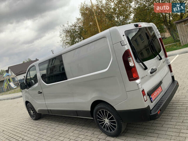 Серый Рено Трафик, объемом двигателя 1.6 л и пробегом 248 тыс. км за 16950 $, фото 23 на Automoto.ua