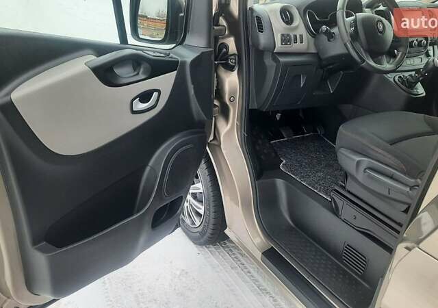 Сірий Рено Трафік, об'ємом двигуна 1.6 л та пробігом 237 тис. км за 19300 $, фото 15 на Automoto.ua