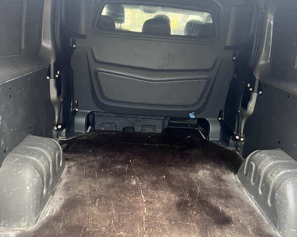 Серый Рено Трафик, объемом двигателя 1.6 л и пробегом 204 тыс. км за 16900 $, фото 12 на Automoto.ua