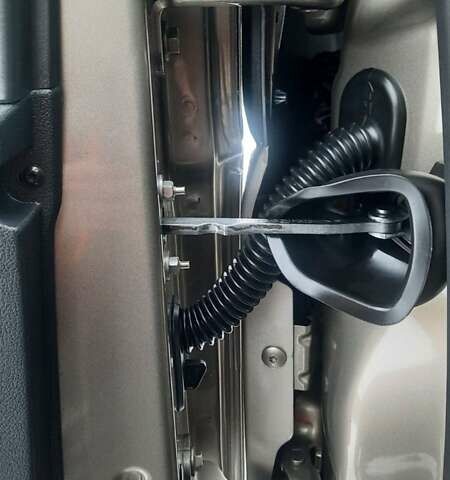 Сірий Рено Трафік, об'ємом двигуна 1.6 л та пробігом 237 тис. км за 19300 $, фото 25 на Automoto.ua