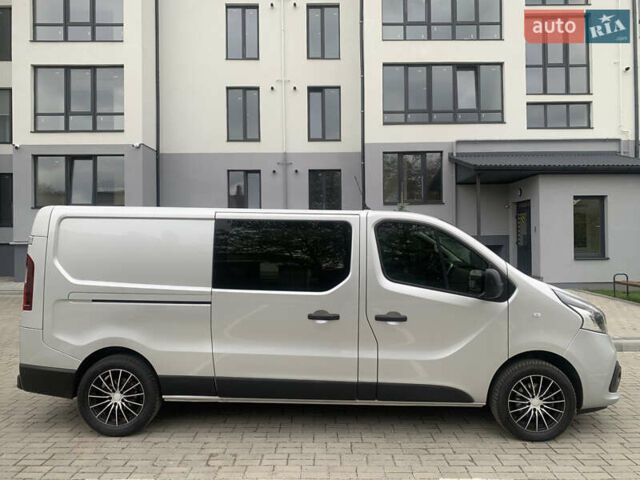 Серый Рено Трафик, объемом двигателя 1.6 л и пробегом 248 тыс. км за 16950 $, фото 4 на Automoto.ua