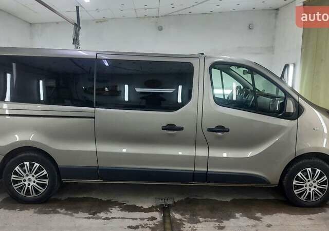 Сірий Рено Трафік, об'ємом двигуна 1.6 л та пробігом 237 тис. км за 19300 $, фото 4 на Automoto.ua