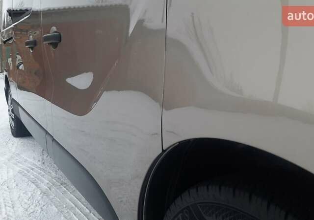 Сірий Рено Трафік, об'ємом двигуна 1.6 л та пробігом 237 тис. км за 19300 $, фото 11 на Automoto.ua