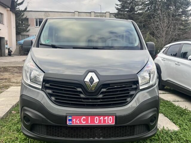 Серый Рено Трафик, объемом двигателя 1.6 л и пробегом 204 тыс. км за 16900 $, фото 1 на Automoto.ua